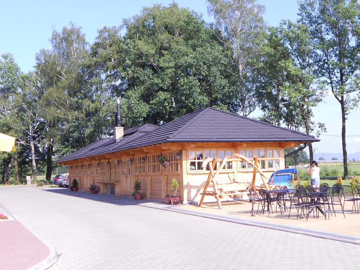 Hotel Kuban Pszczyna Bagian luar foto